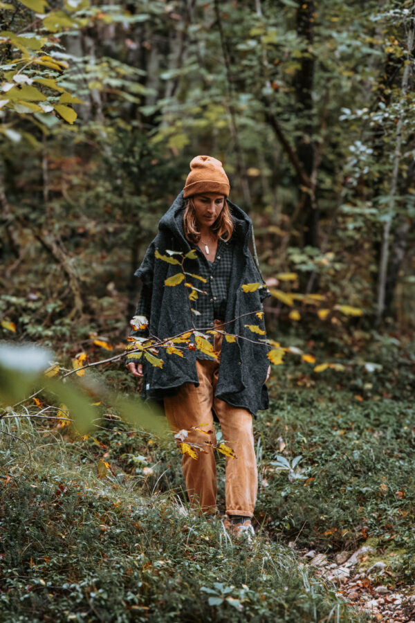 Stonehaven Wool Poncho - Image 6